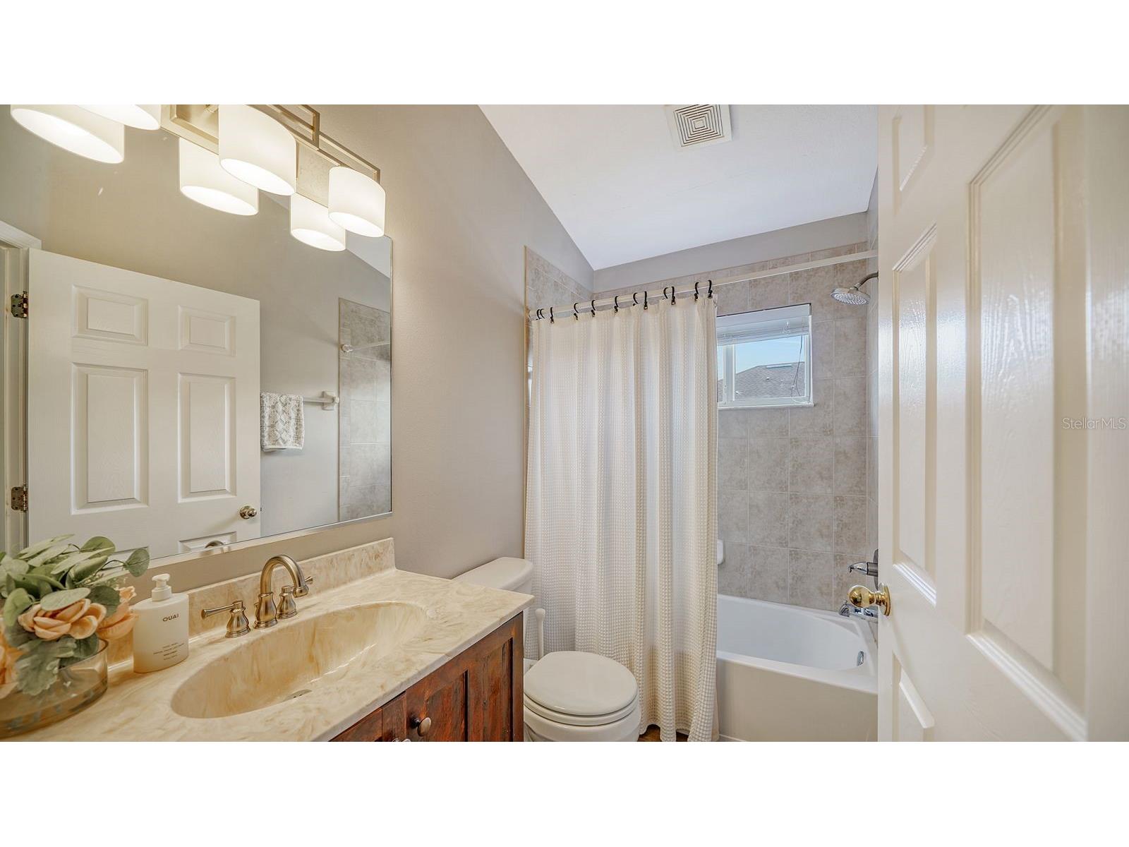 6122 Blue Runner Court Lakewood Ranch FL 34202 - LAKE UIGLEIN A4686699 image26