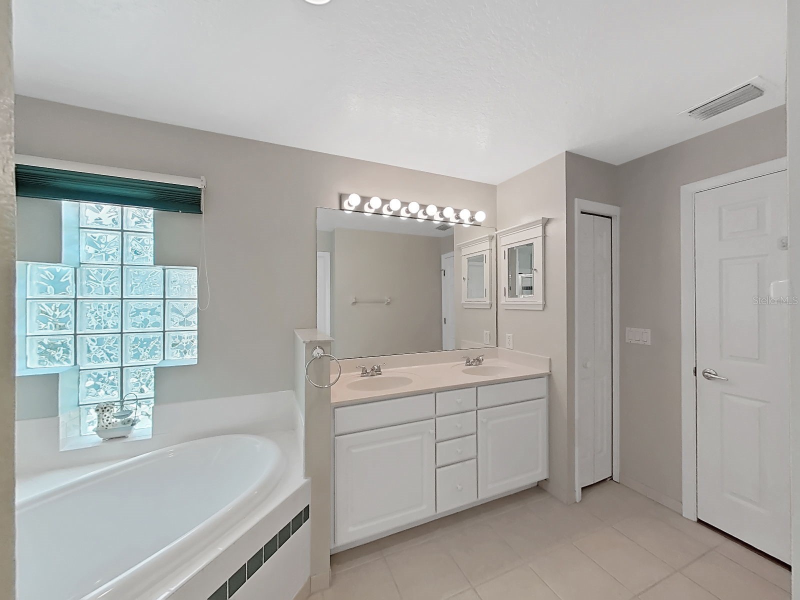 6122 Gentle Ben Circle Wesley Chapel FL 33544 R4911512 image15