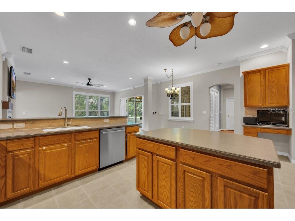6122 Kestrelpark Drive Lithia FL 33547 TB8513789 image16