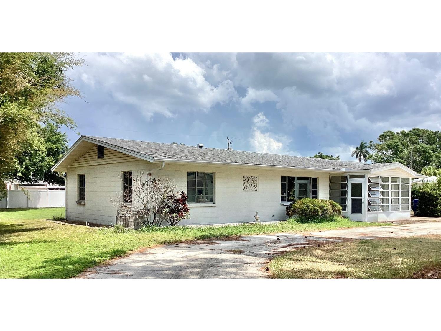 6123 Crestwood Avenue Sarasota FL 34231 A4578869 image1