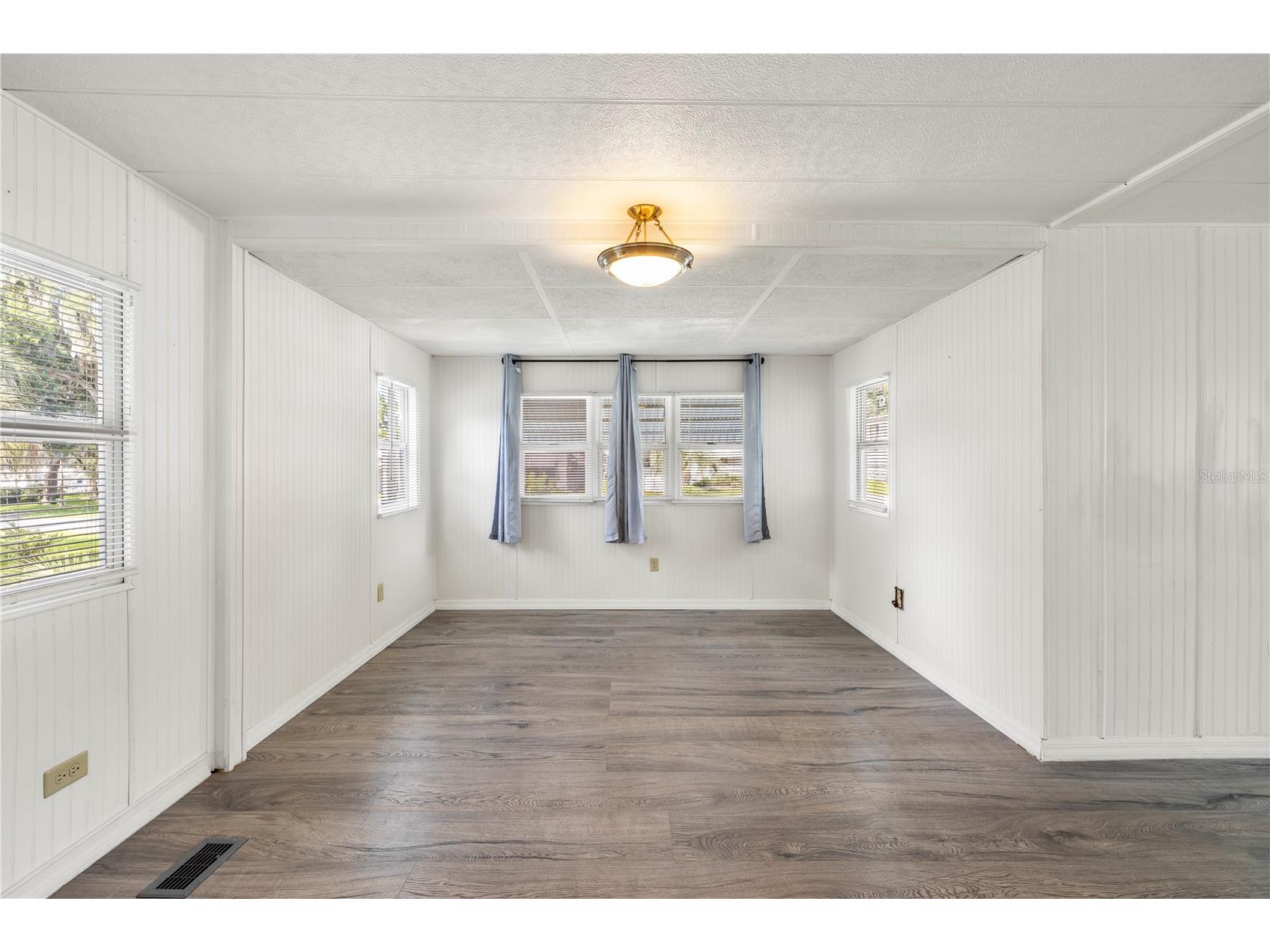 6123 Ridgewood Drive Zephyrhills FL 33542 TB8494273 image10