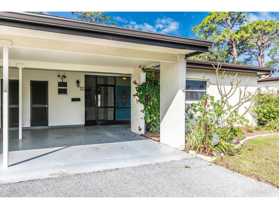 6124 Green View Drive #139 Sarasota FL 34231 - GULF OF MEXICO IS 3 MILES A4640421 image1