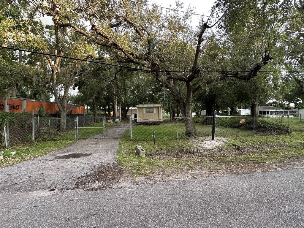 6125 Cliff Avenue Gibsonton FL 33534 TB8400816 image1