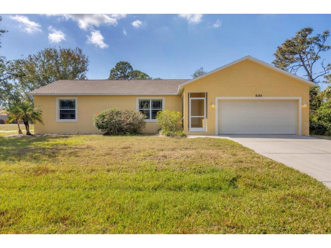 6125 Higgins Lane Englewood FL 34224 D6140487 image1