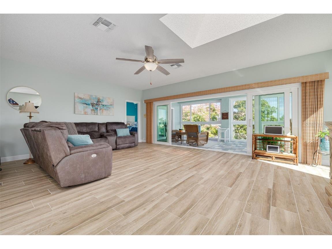 6126 Seaside Drive New Port Richey FL 34652 W7880693 image4