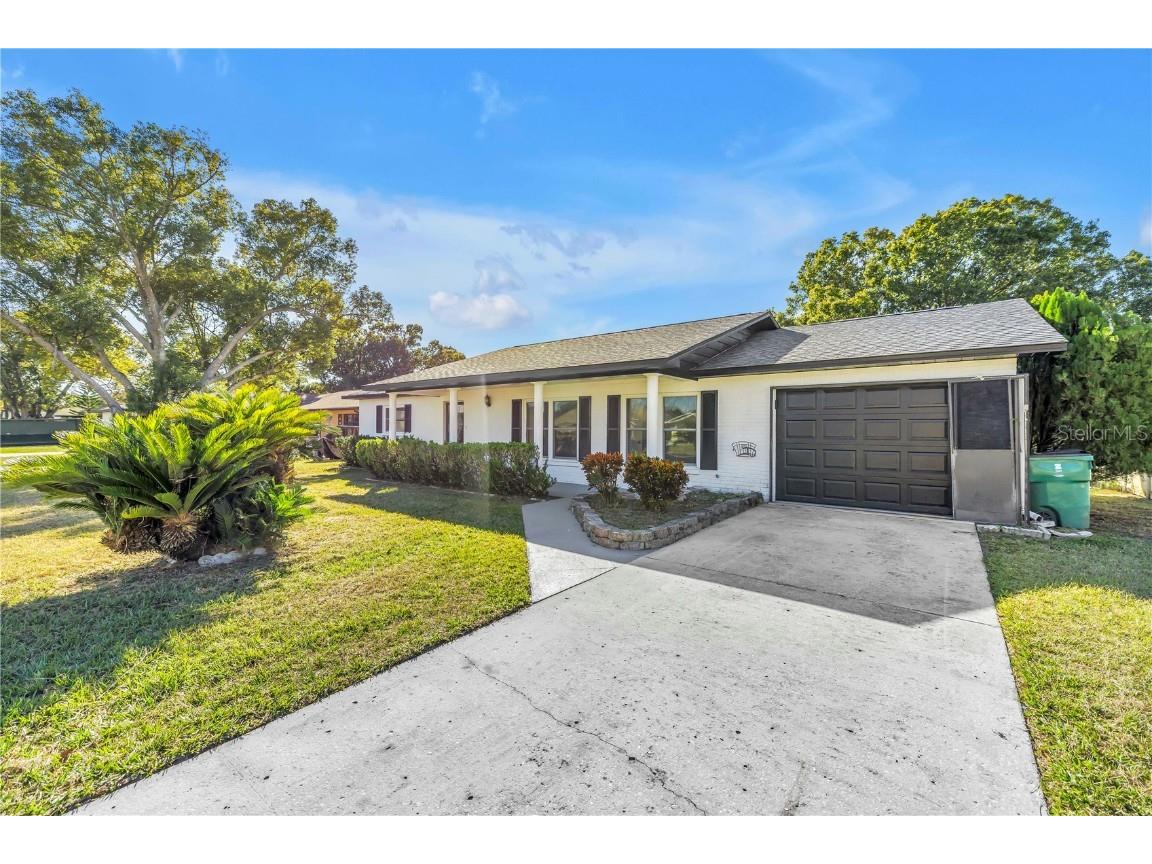 6127 18th Street Zephyrhills FL 33542 TB8444132 image1