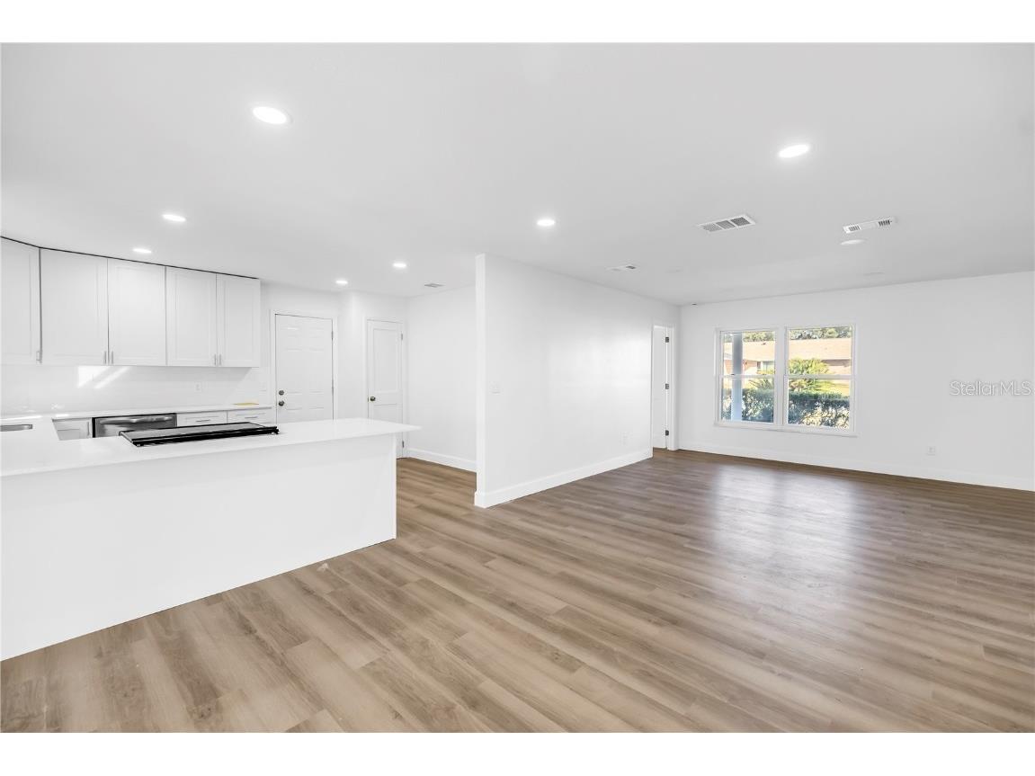 6127 18th Street Zephyrhills FL 33542 TB8444132 image12