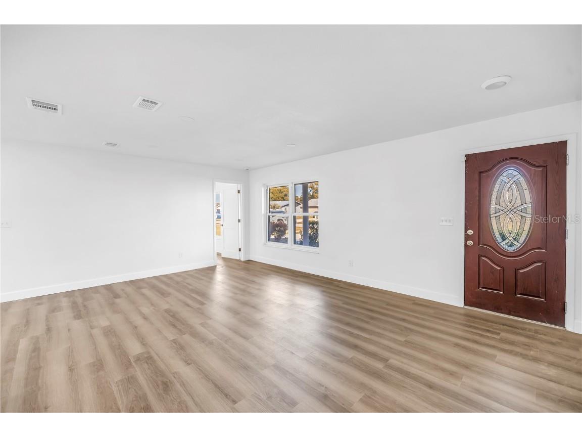 6127 18th Street Zephyrhills FL 33542 TB8444132 image3