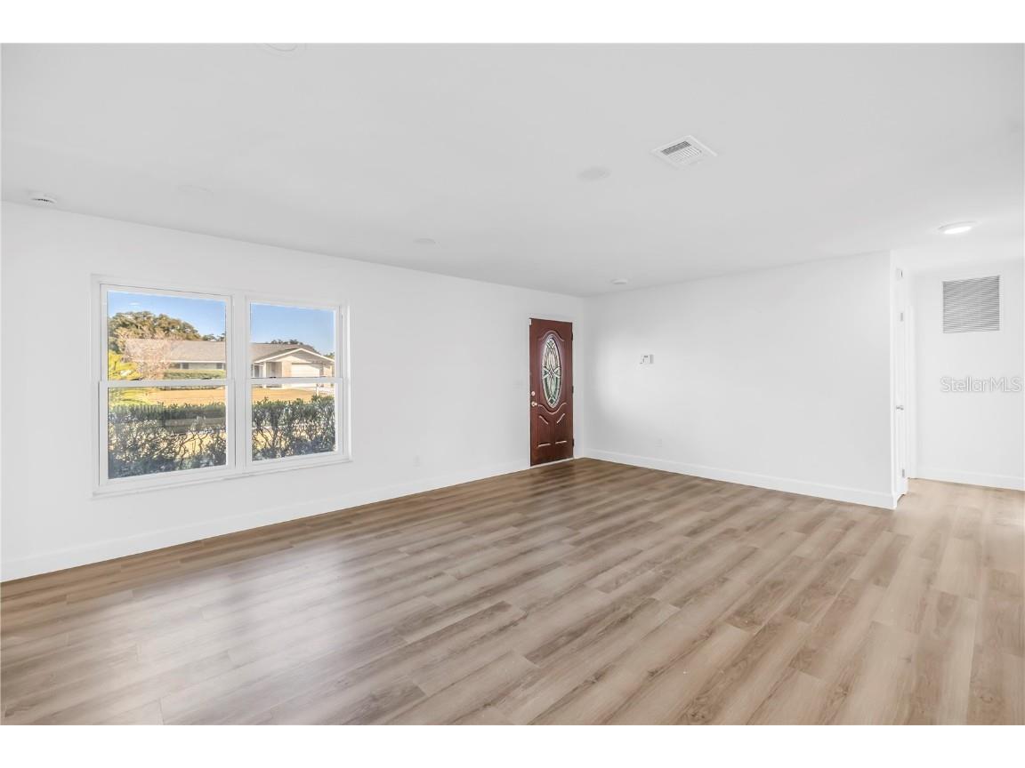 6127 18th Street Zephyrhills FL 33542 TB8444132 image5