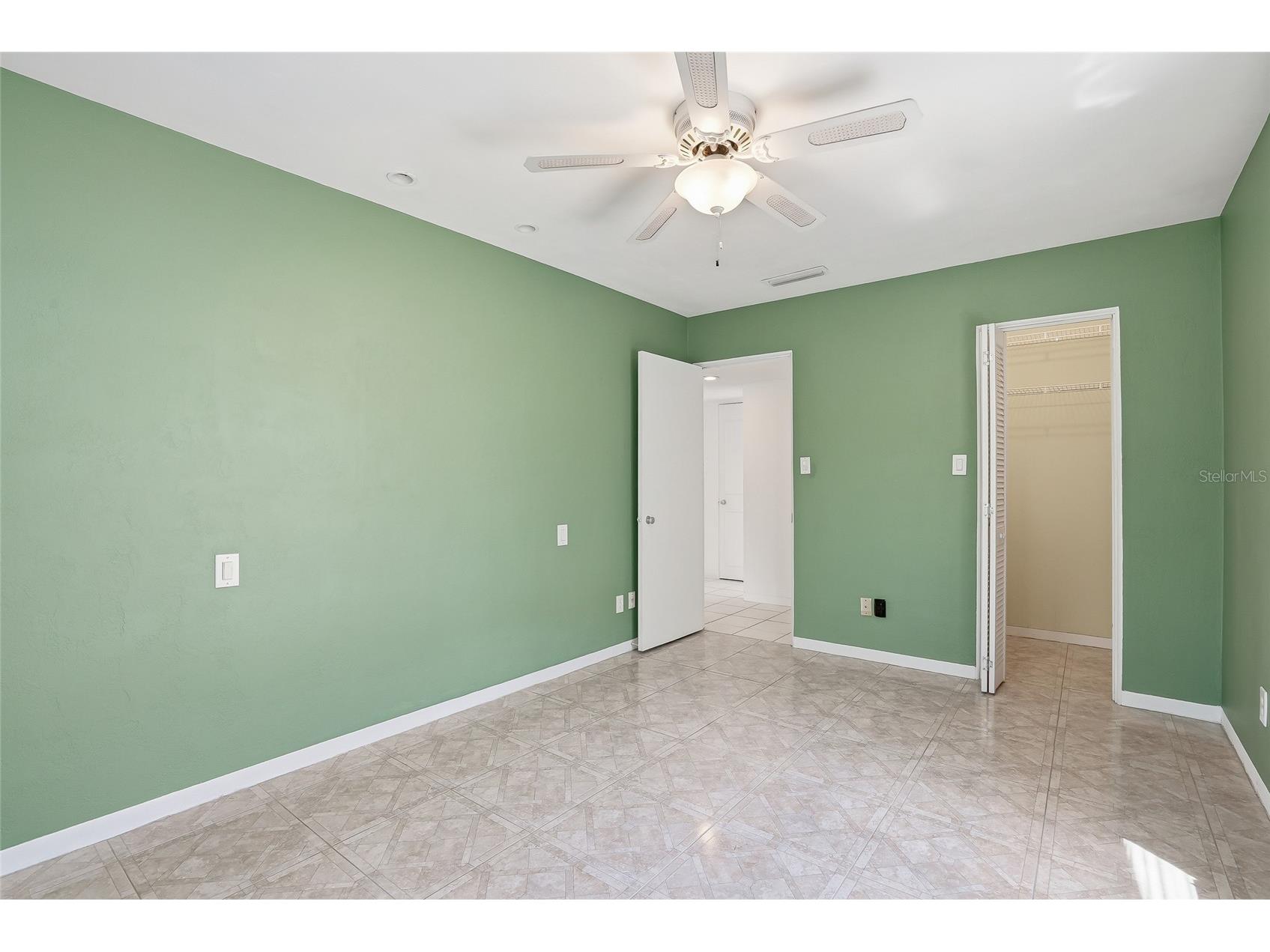 6127 4th Avenue S Saint Petersburg FL 33707 TB8490548 image15