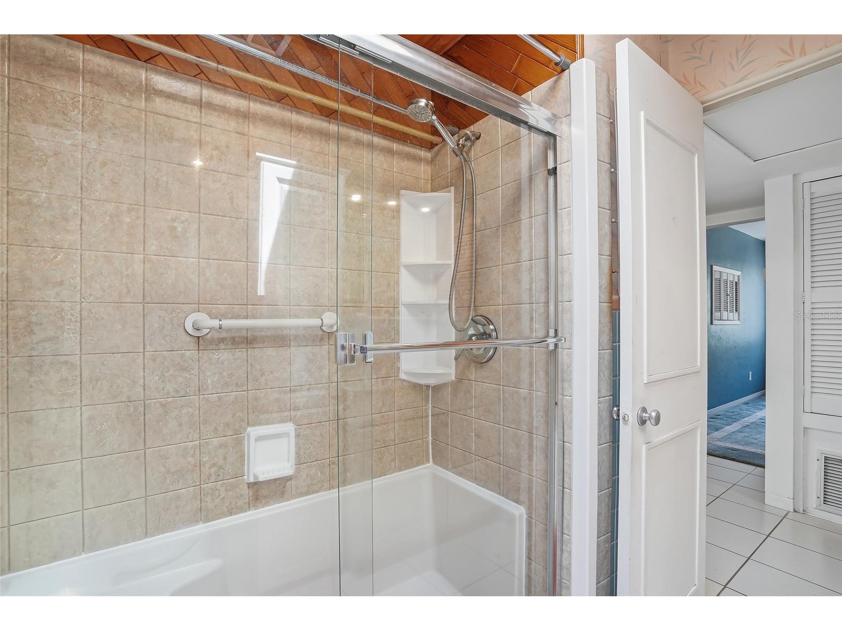 6127 4th Avenue S Saint Petersburg FL 33707 TB8490548 image19