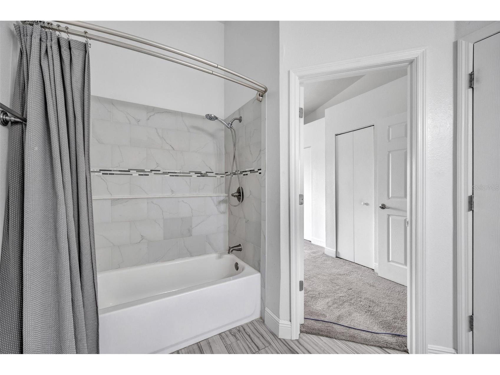 6127 Bayside Key Drive Tampa FL 33615 TB8523919 image32