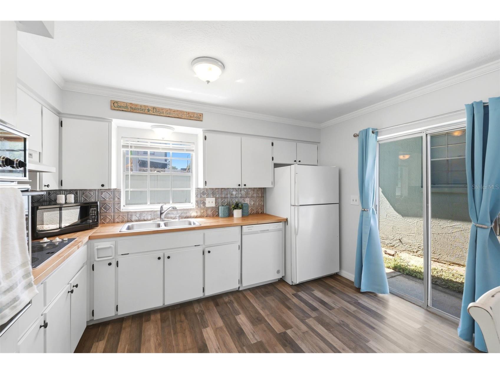 6129 Elmhurst Drive New Port Richey FL 34653 W7884666 image8
