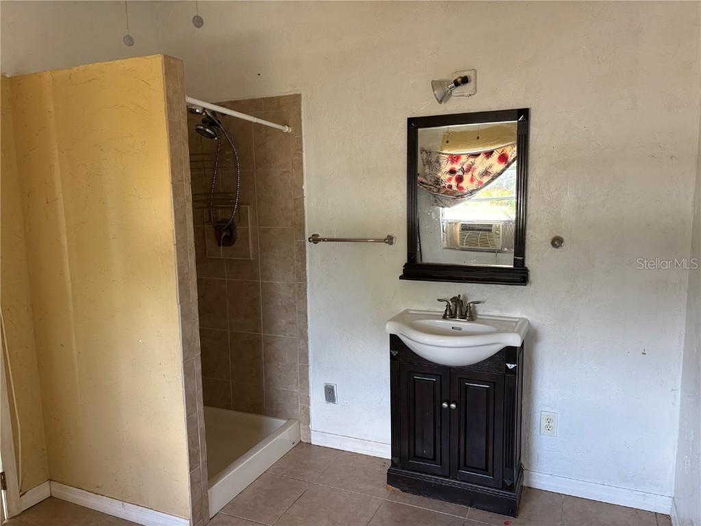 6129 Freemont Street North Port FL 34287 C7518607 image15