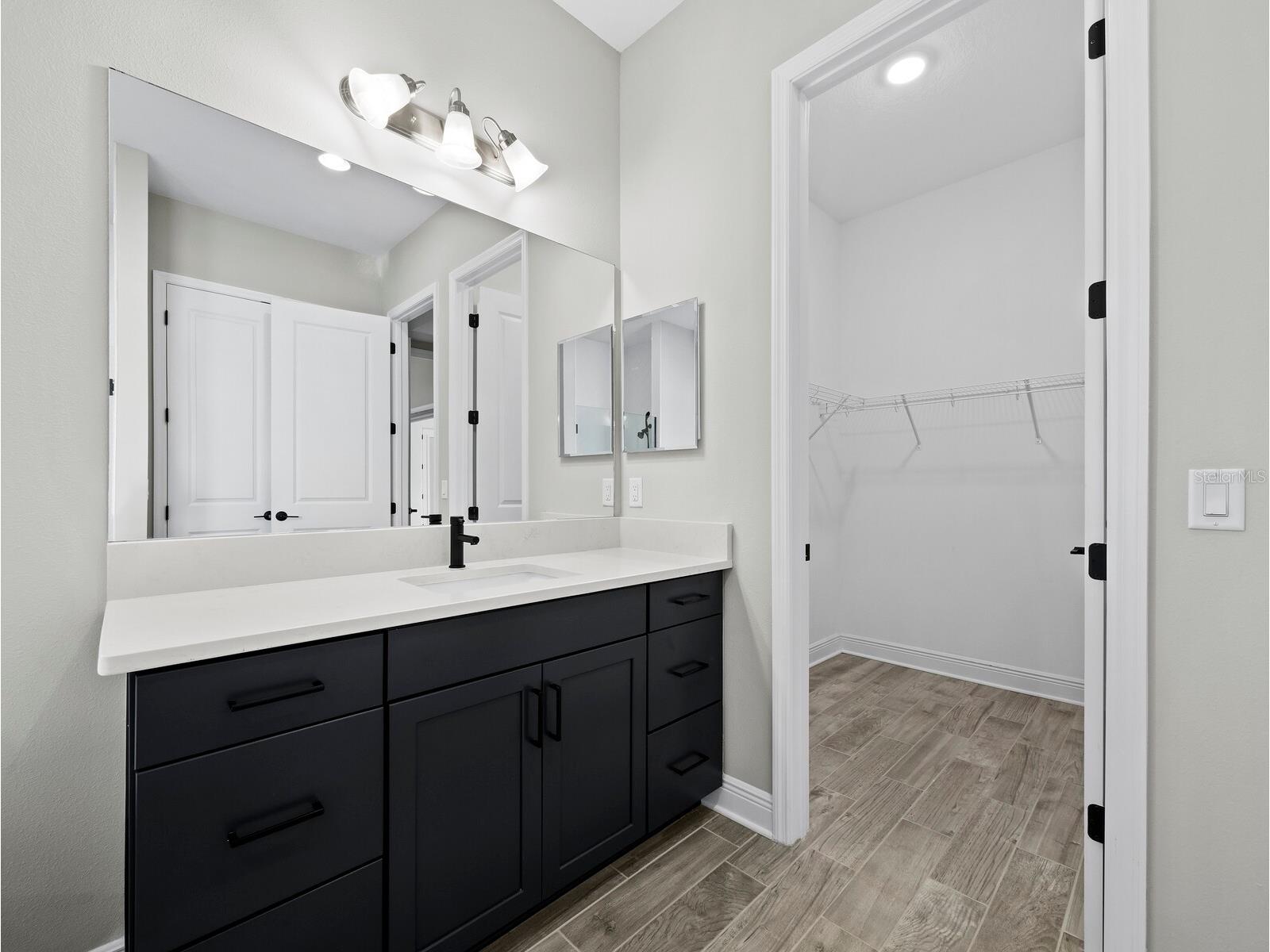6129 Lungo Lago Drive Sarasota FL 34241 A4690357 image37
