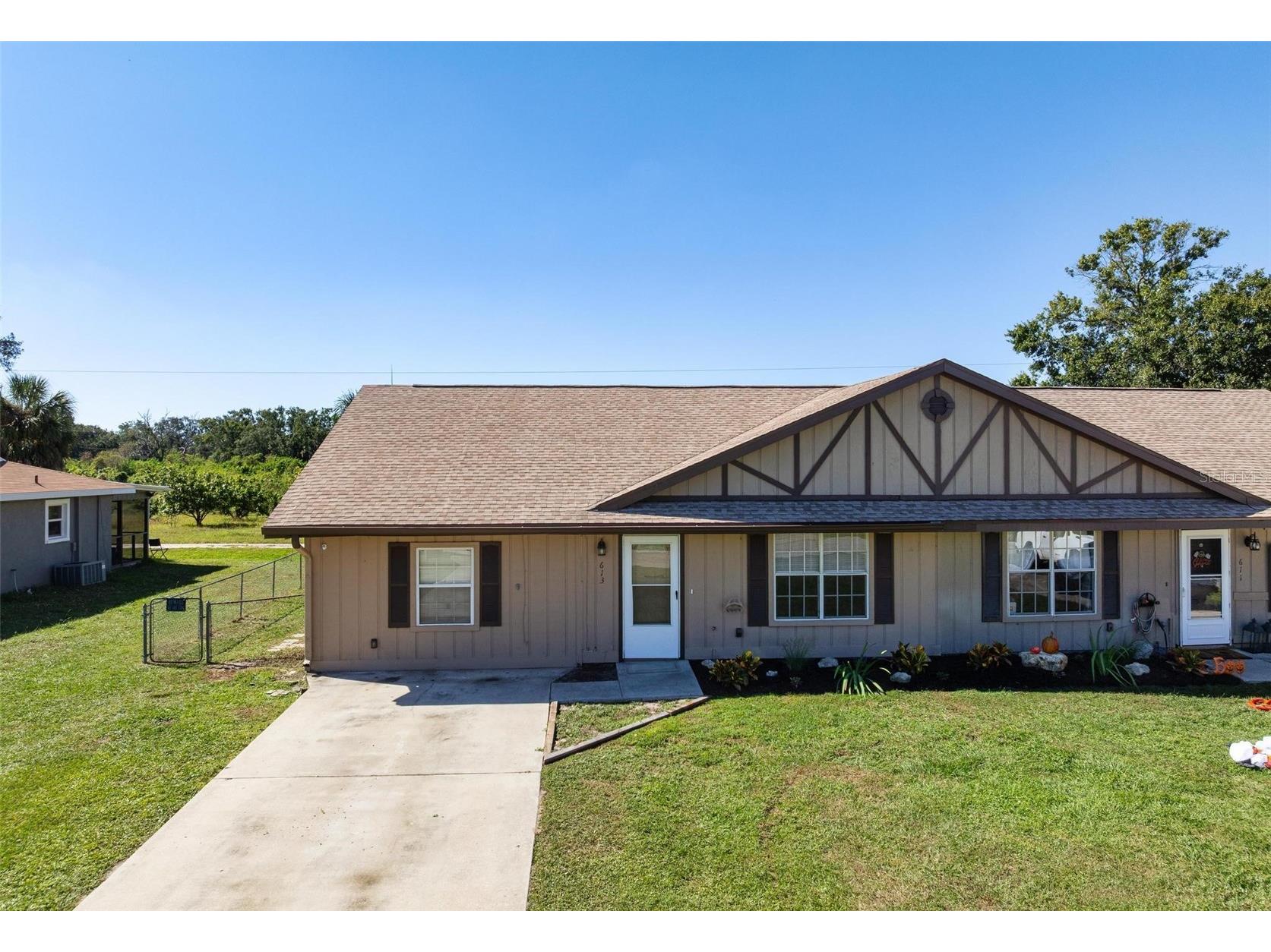 613 45th Street E Palmetto FL 34221 A4665530 image1