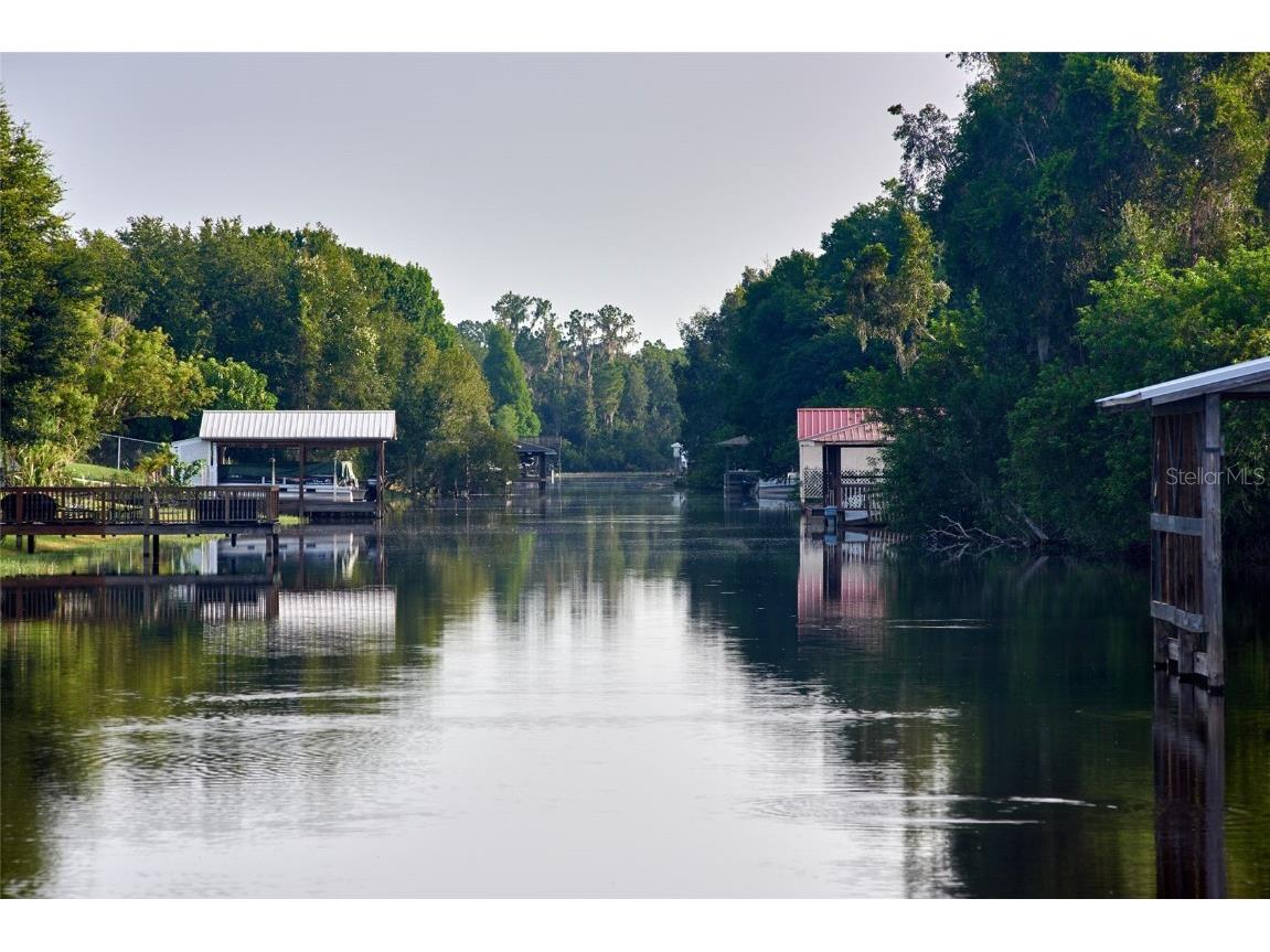 613 Alba Drive Indian Lake Estates FL 33855 - LAKE WALK-IN-WATER T3495078 image12