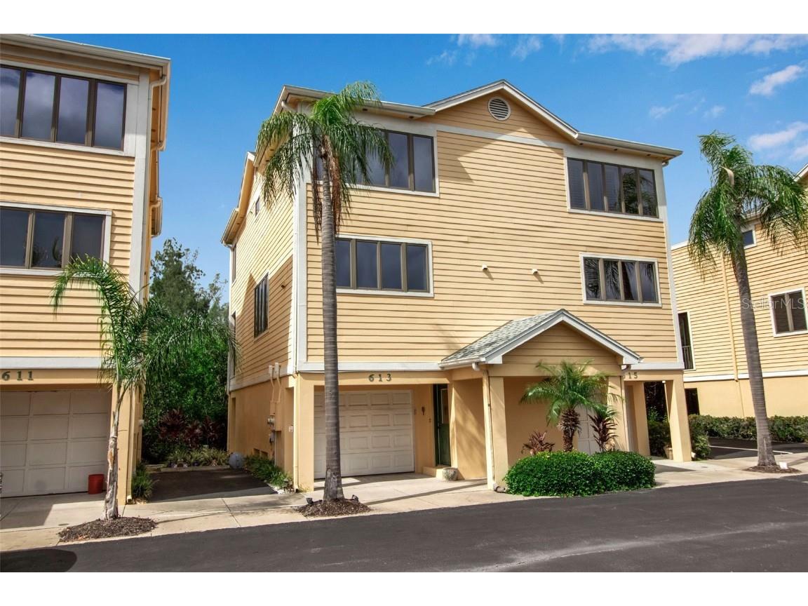 613 Cedars Court Longboat Key FL 34228 - SARASOTA BAY A4623903 image1