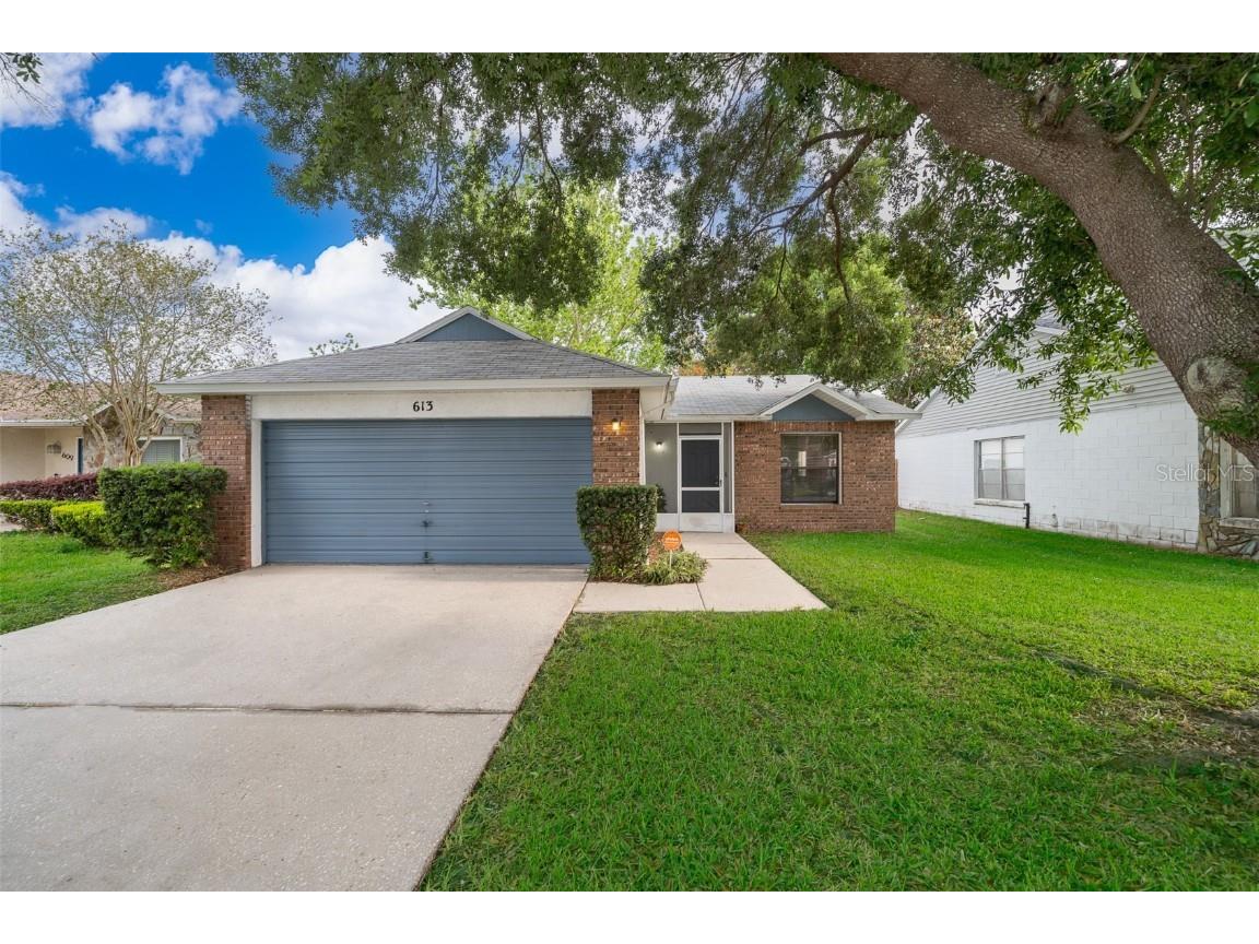 613 Oak Manor Circle, Orlando, FL, 32825 MLS O6195624 Edina Realty