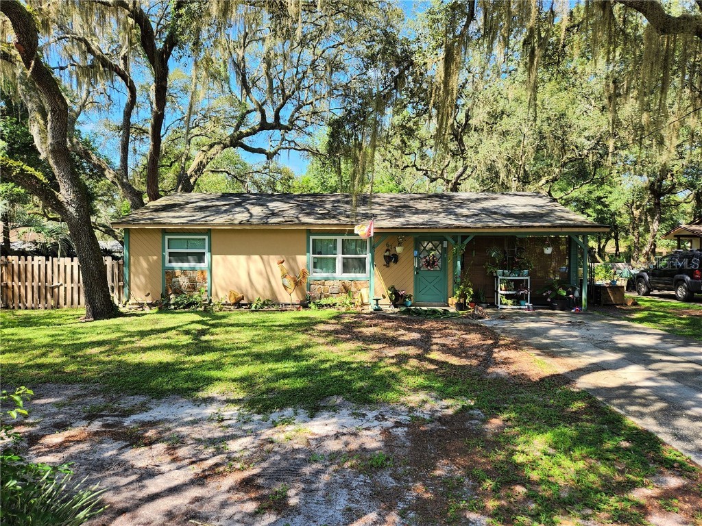 6130 Idle A While Circle Dade City FL 33523 W7857625 image1