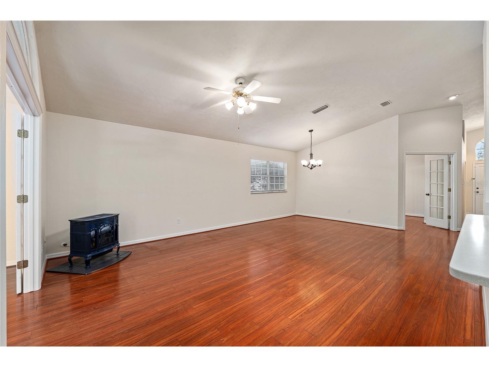 6130 NW 36th Drive Gainesville FL 32653 GC536454 image16