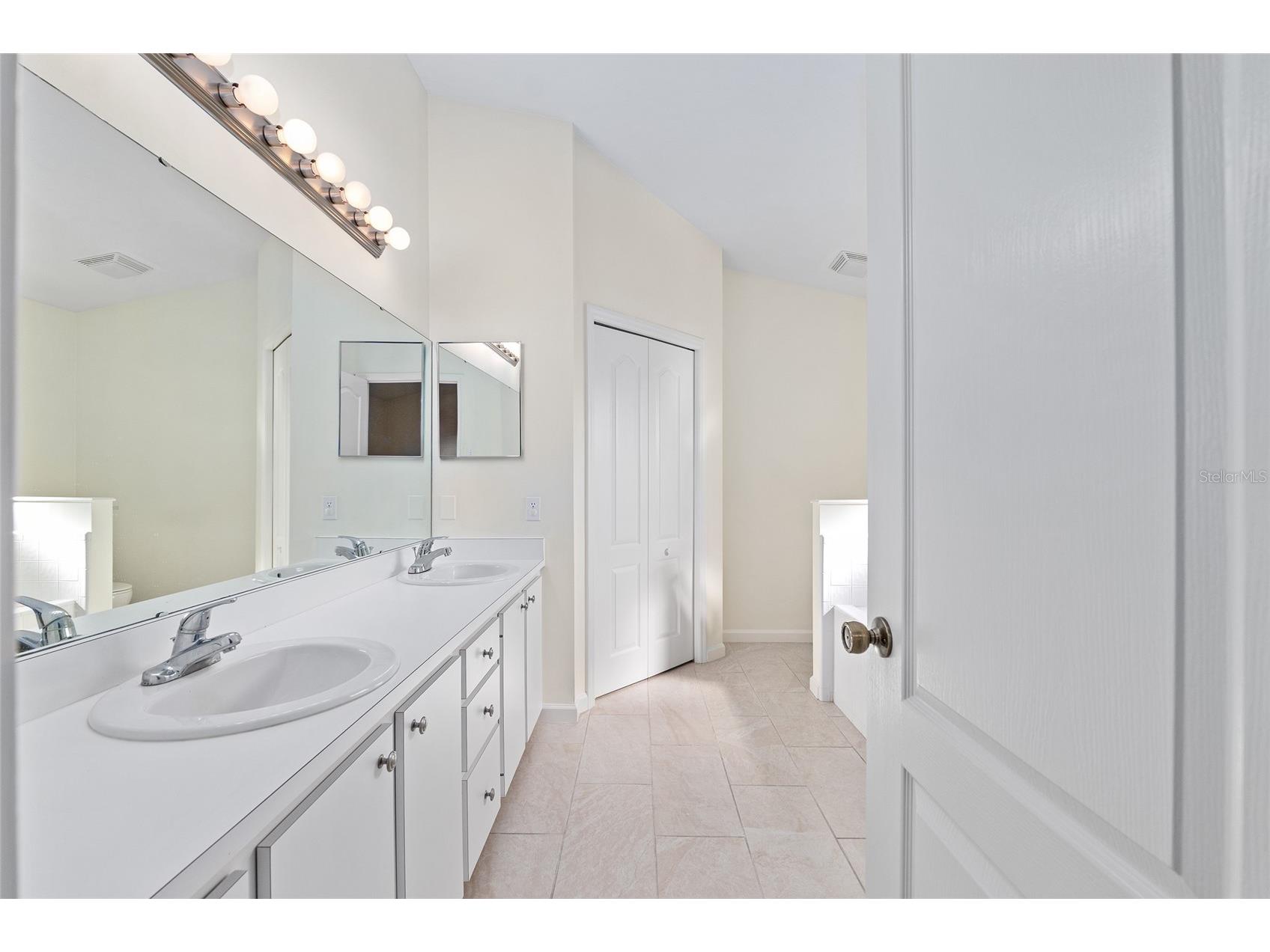 6130 NW 36th Drive Gainesville FL 32653 GC536454 image32