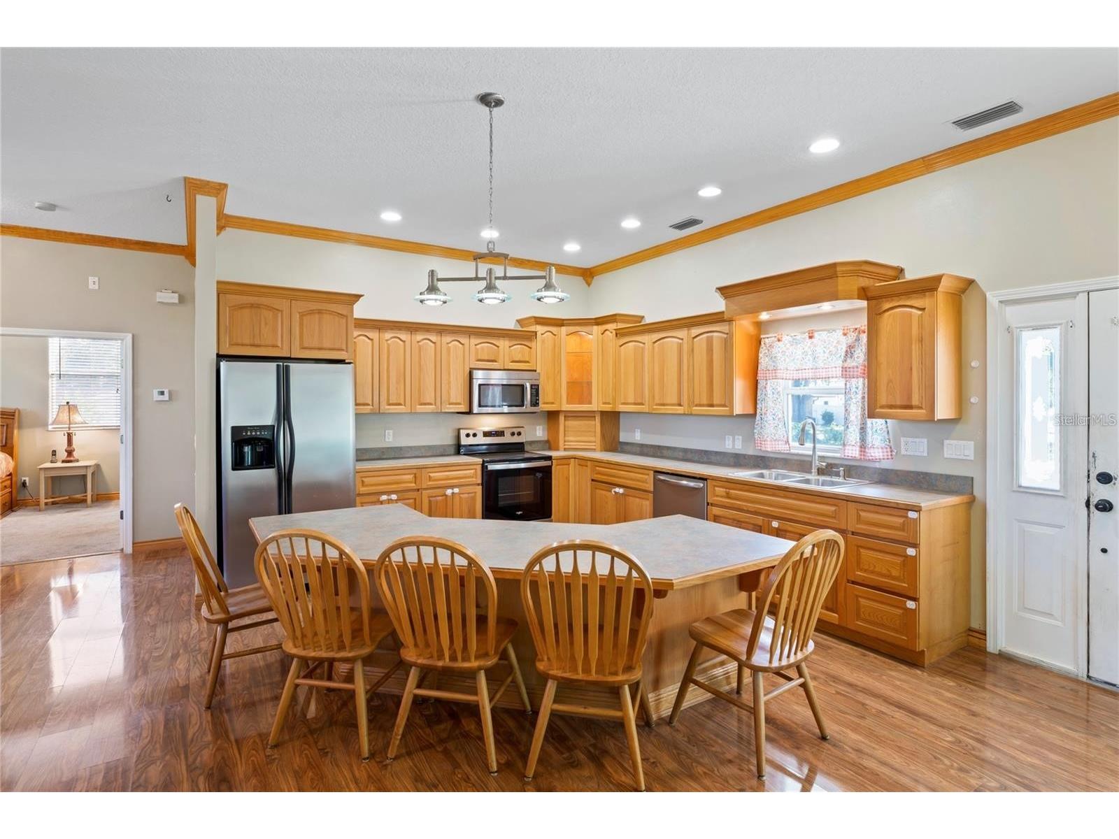 6131 Central Avenue New Port Richey FL 34653 W7882770 image12