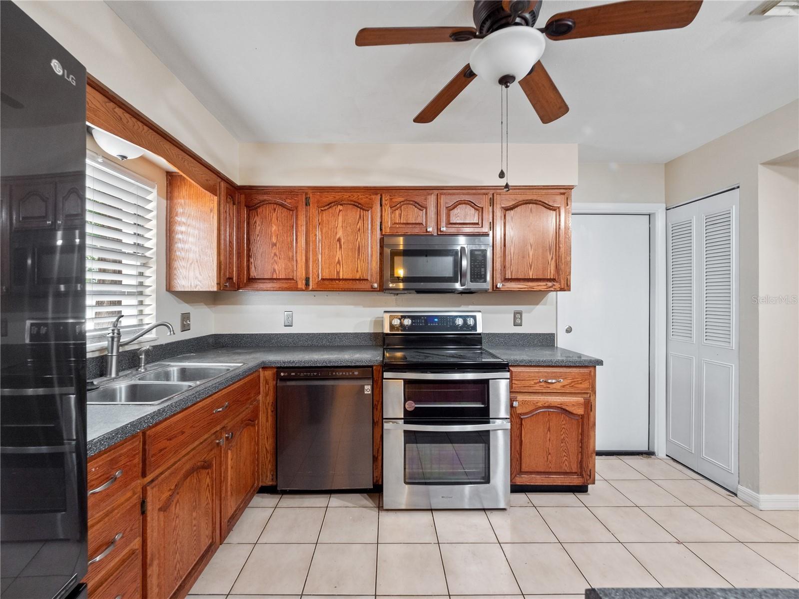 6131 Sparling Hills Circle Orlando FL 32808 G5108539 image3