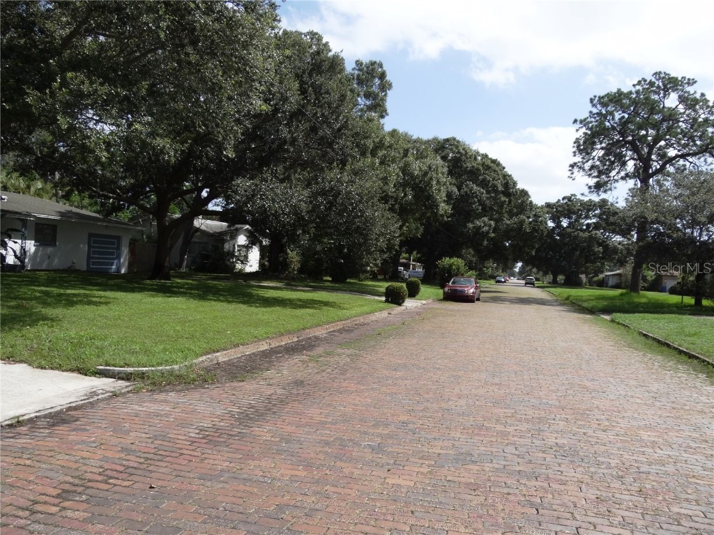 6132 Dartmouth Avenue N Saint Petersburg FL 33710 TB8442382 image40