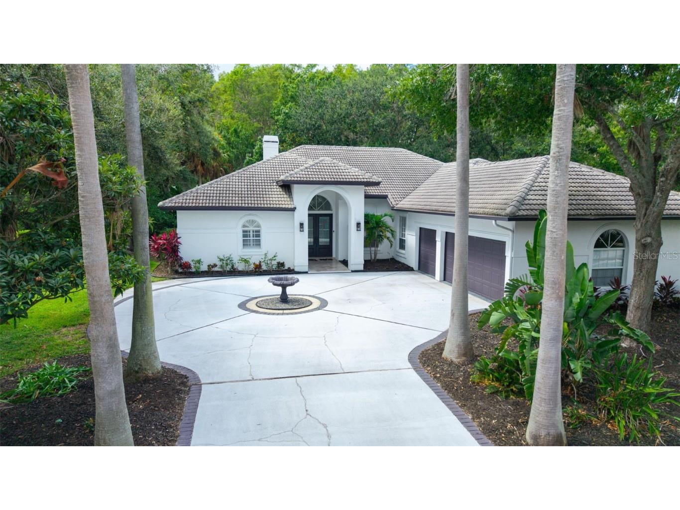 6135 Savoy Circle Lutz FL 33558 W7879266 image1