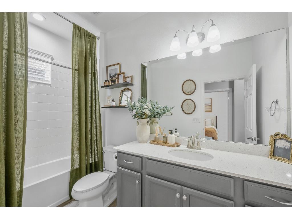 6135 Voyagers Place Apollo Beach FL 33572 TB8518189 image26