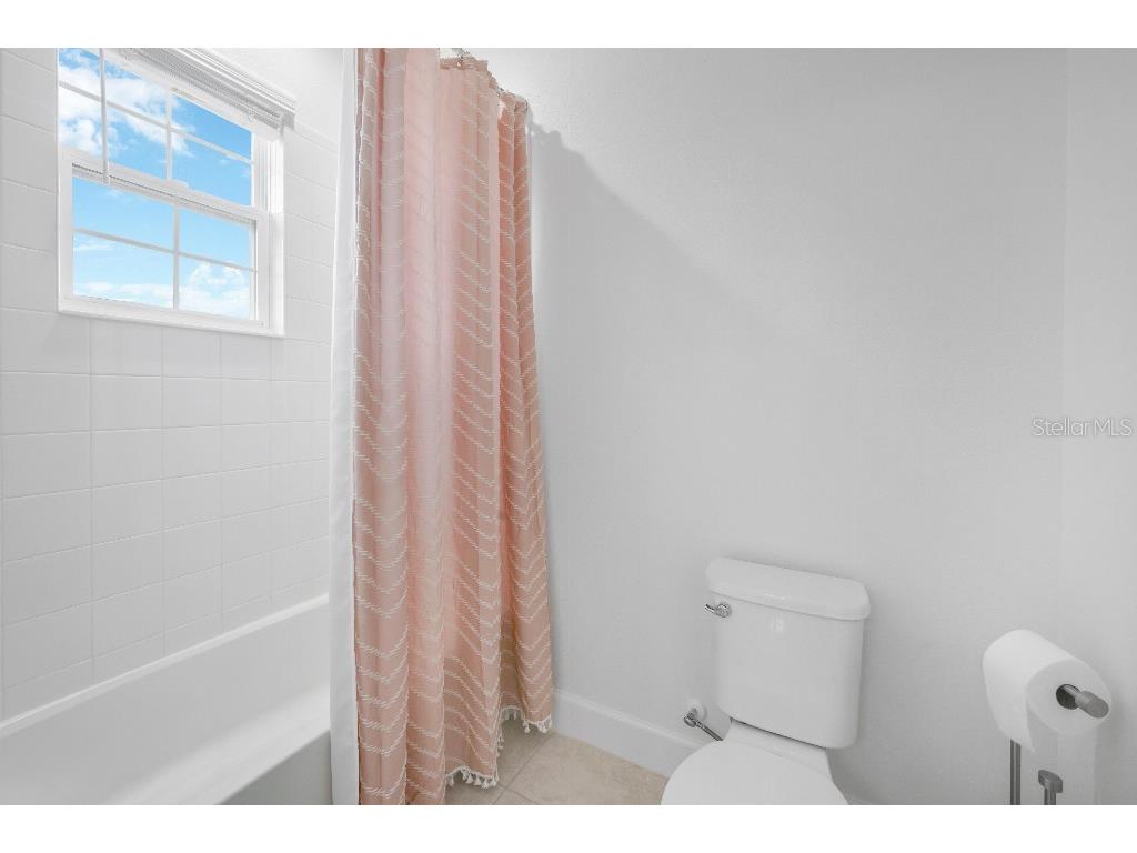 6135 Voyagers Place Apollo Beach FL 33572 TB8518189 image32