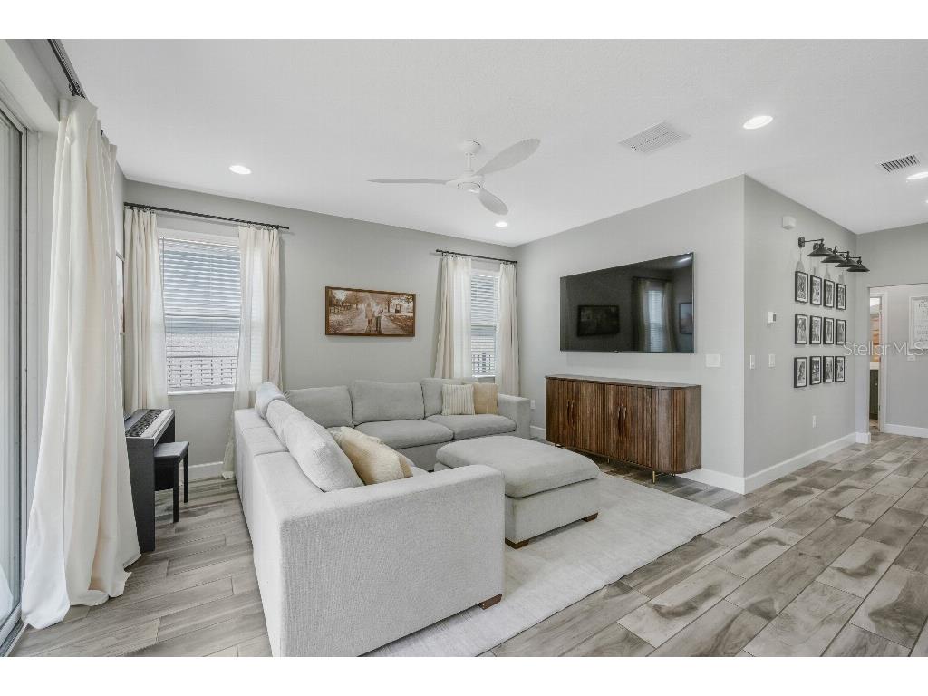 6135 Voyagers Place Apollo Beach FL 33572 TB8518189 image8