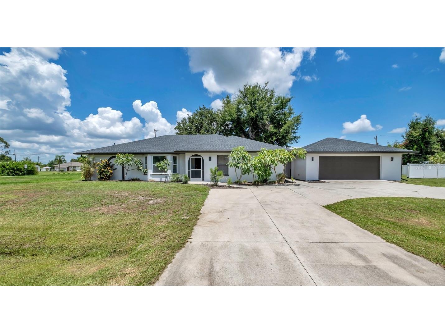 6136 Bond Street Englewood FL 34224 C7494823 image1