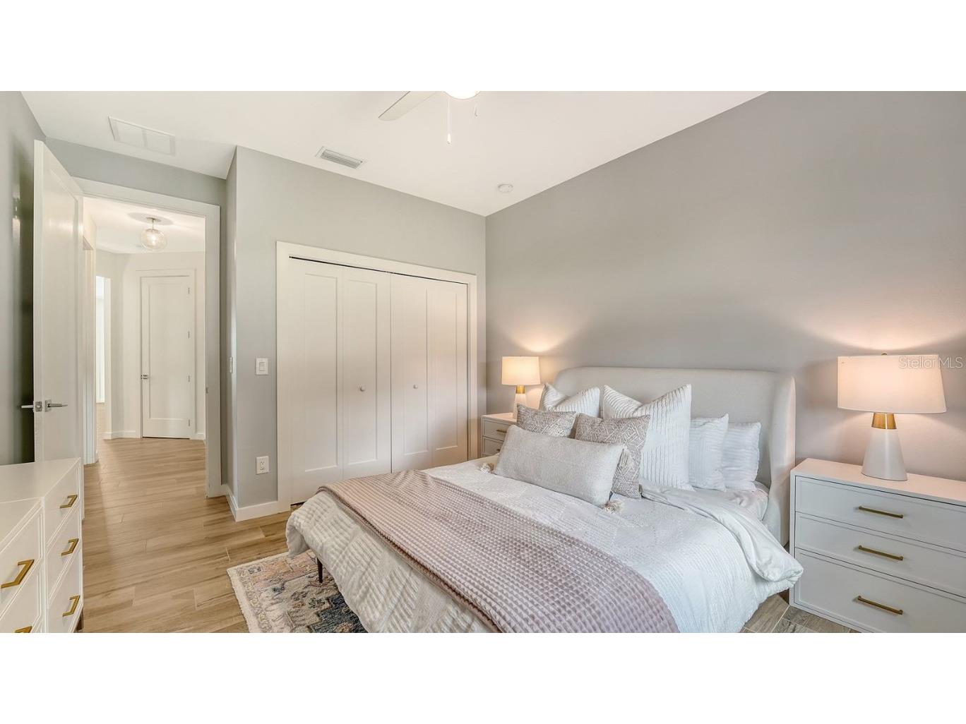 6136 Hollywood Boulevard Sarasota FL 34231 A4674886 image18