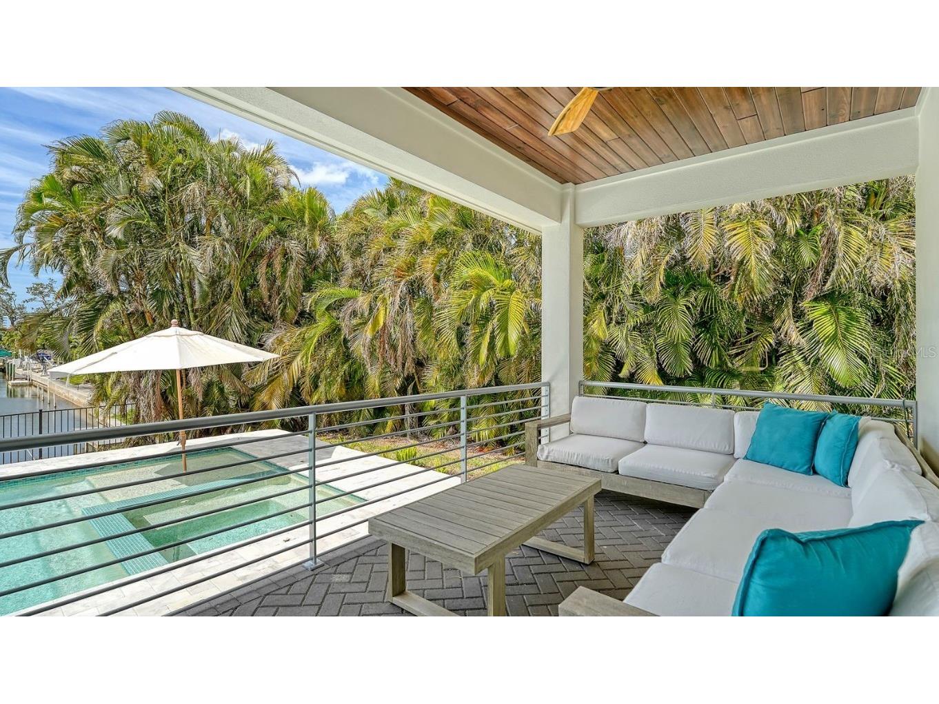 6136 Hollywood Boulevard Sarasota FL 34231 A4674886 image28