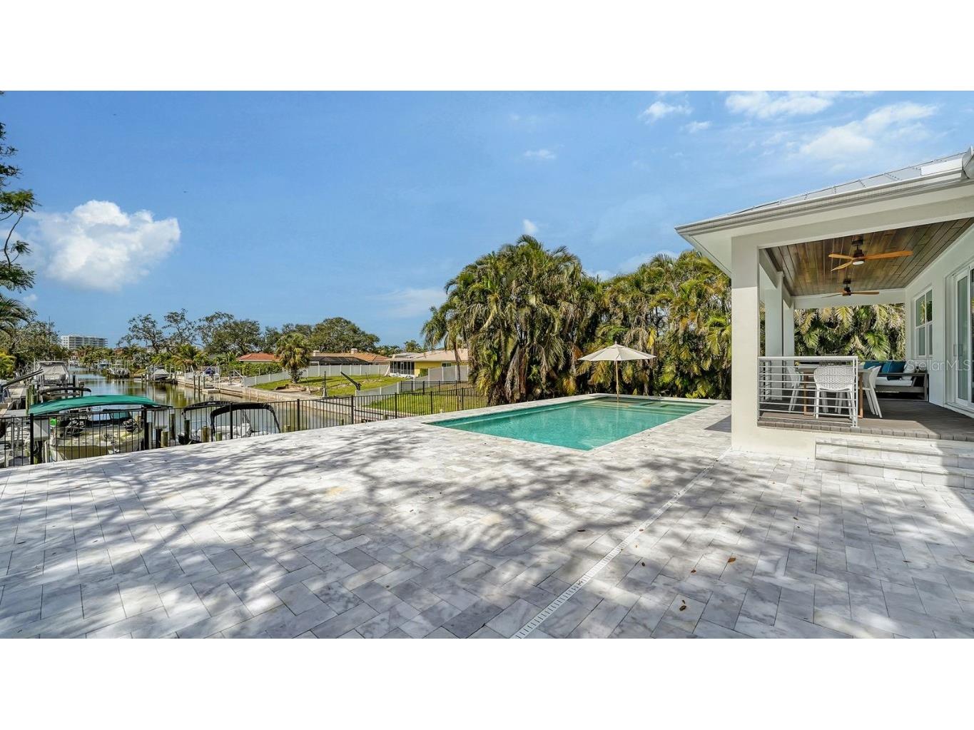 6136 Hollywood Boulevard Sarasota FL 34231 A4674886 image29