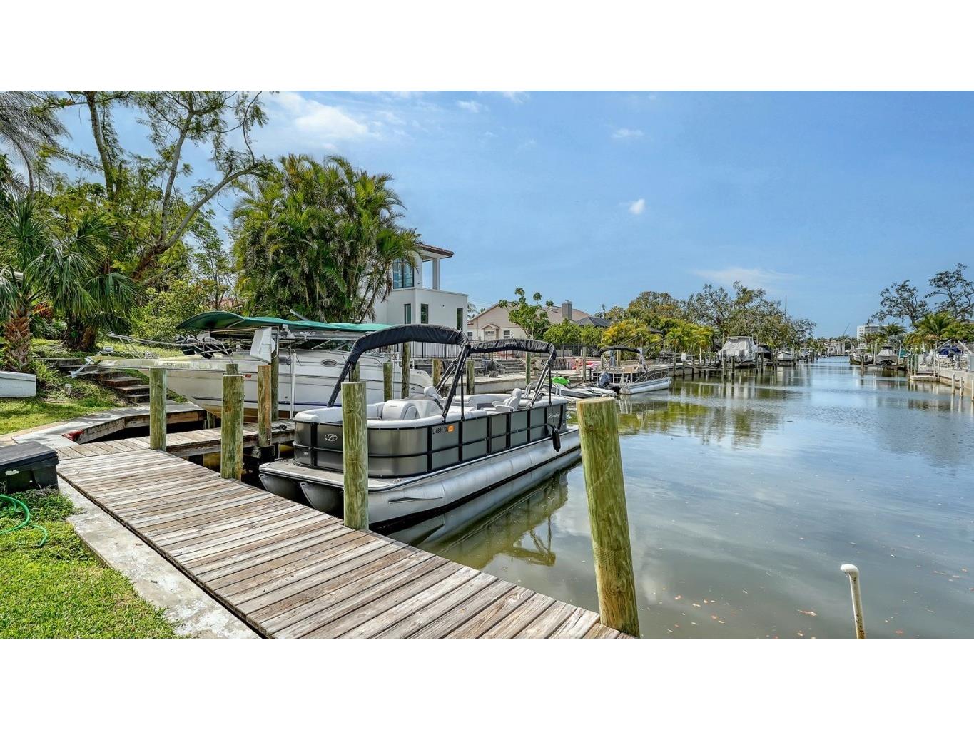 6136 Hollywood Boulevard Sarasota FL 34231 A4674886 image32