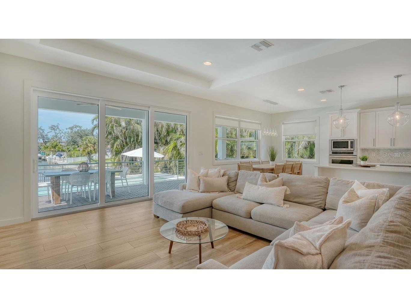 6136 Hollywood Boulevard Sarasota FL 34231 A4674886 image7