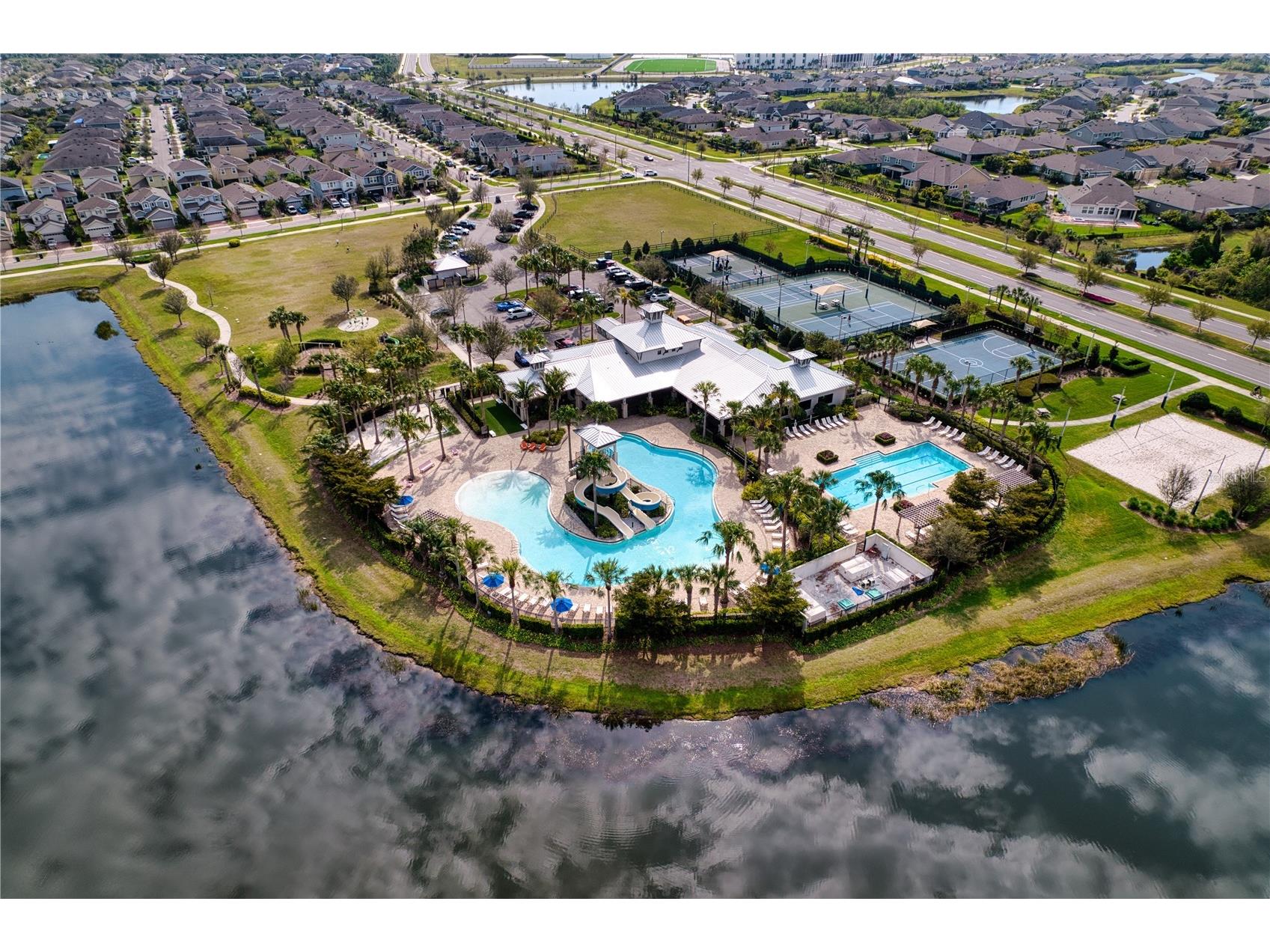 6136 Voyagers Place Apollo Beach FL 33572 A4686084 image35