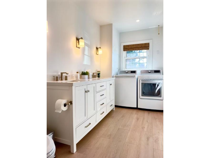 6139 Hollywood Boulevard Sarasota FL 34231 A4643790 image13