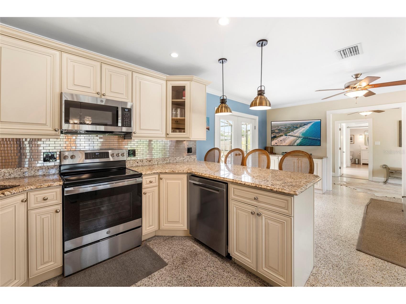 6139 Hollywood Boulevard Sarasota FL 34231 TB8512156 image16