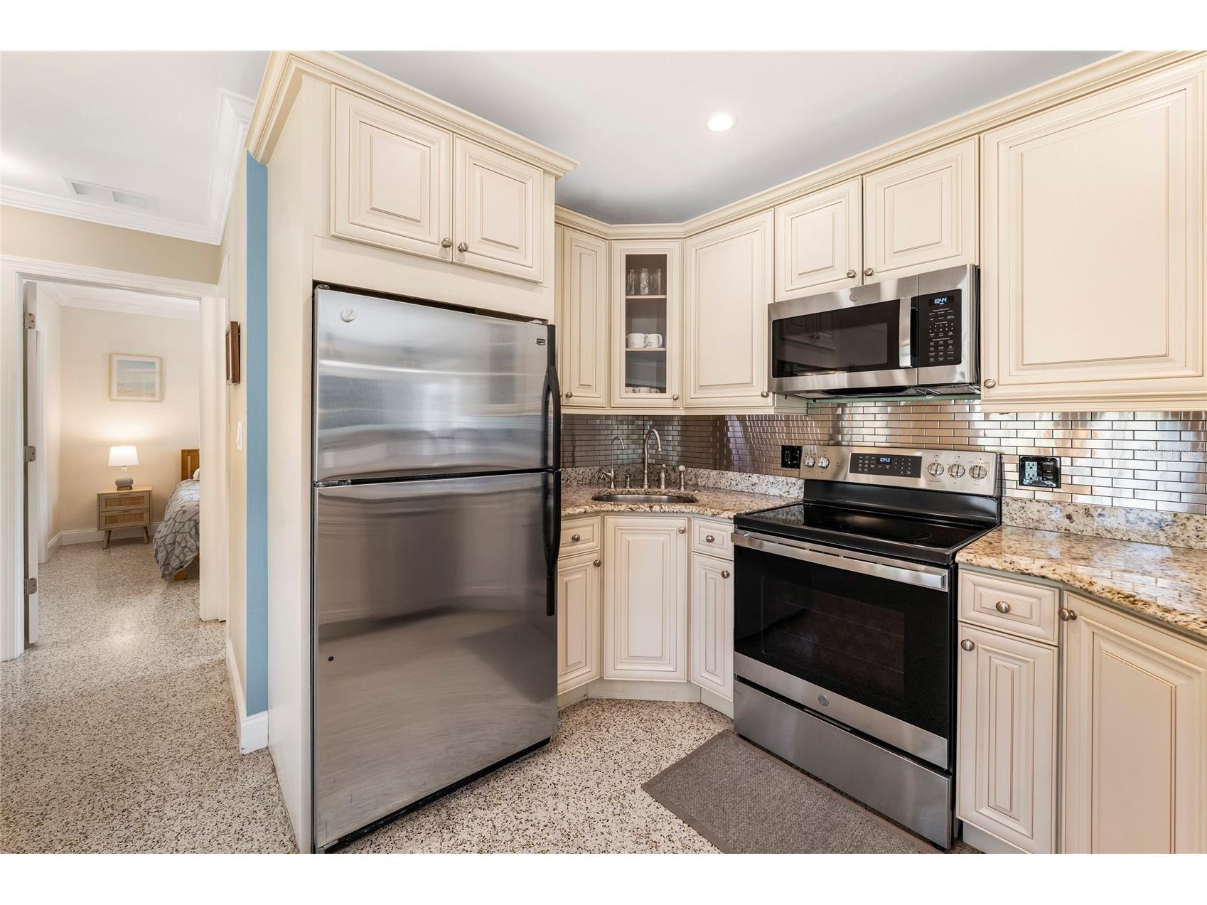 6139 Hollywood Boulevard Sarasota FL 34231 TB8512156 image18