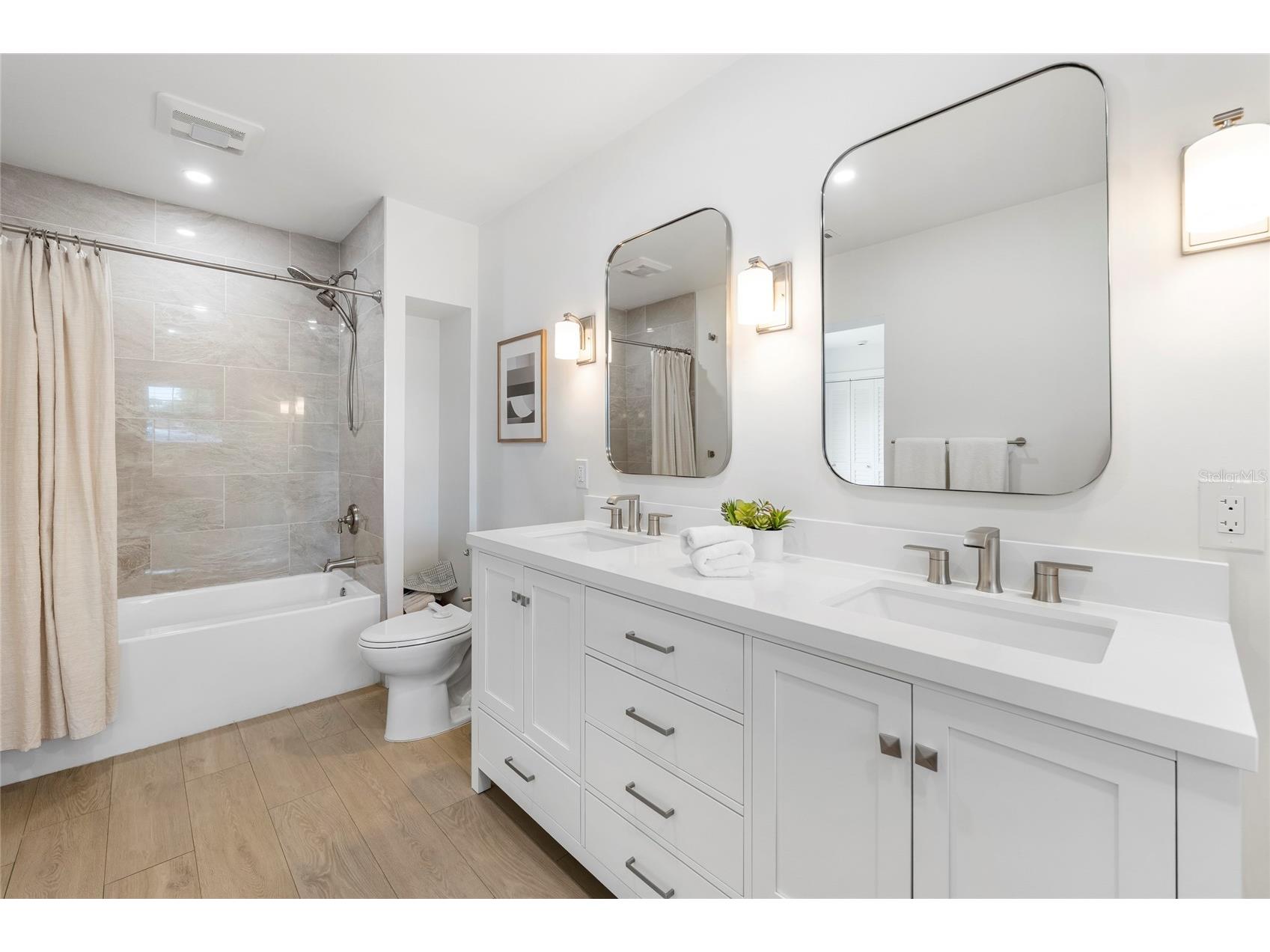 6139 Hollywood Boulevard Sarasota FL 34231 TB8512156 image27