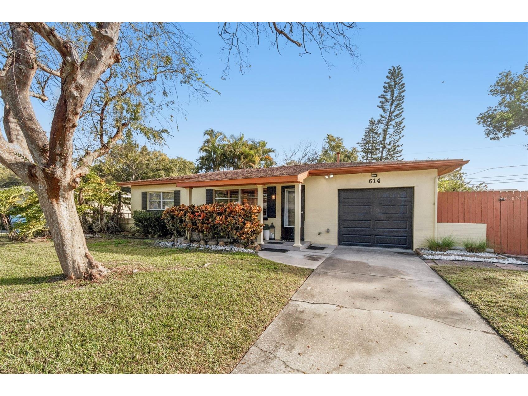 614 12th Street NW Largo FL 33770 TB8462043 image1