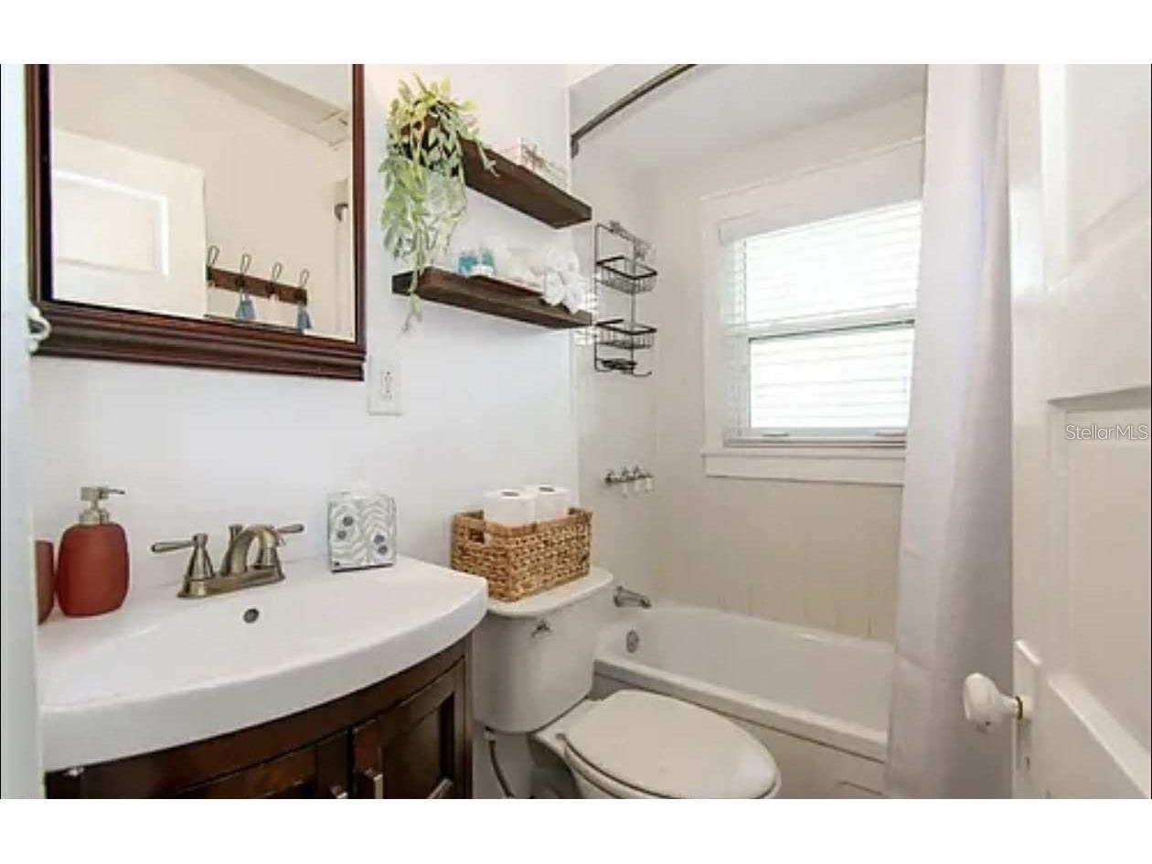 614 8th Street N Saint Petersburg FL 33701 TB8481948 image15