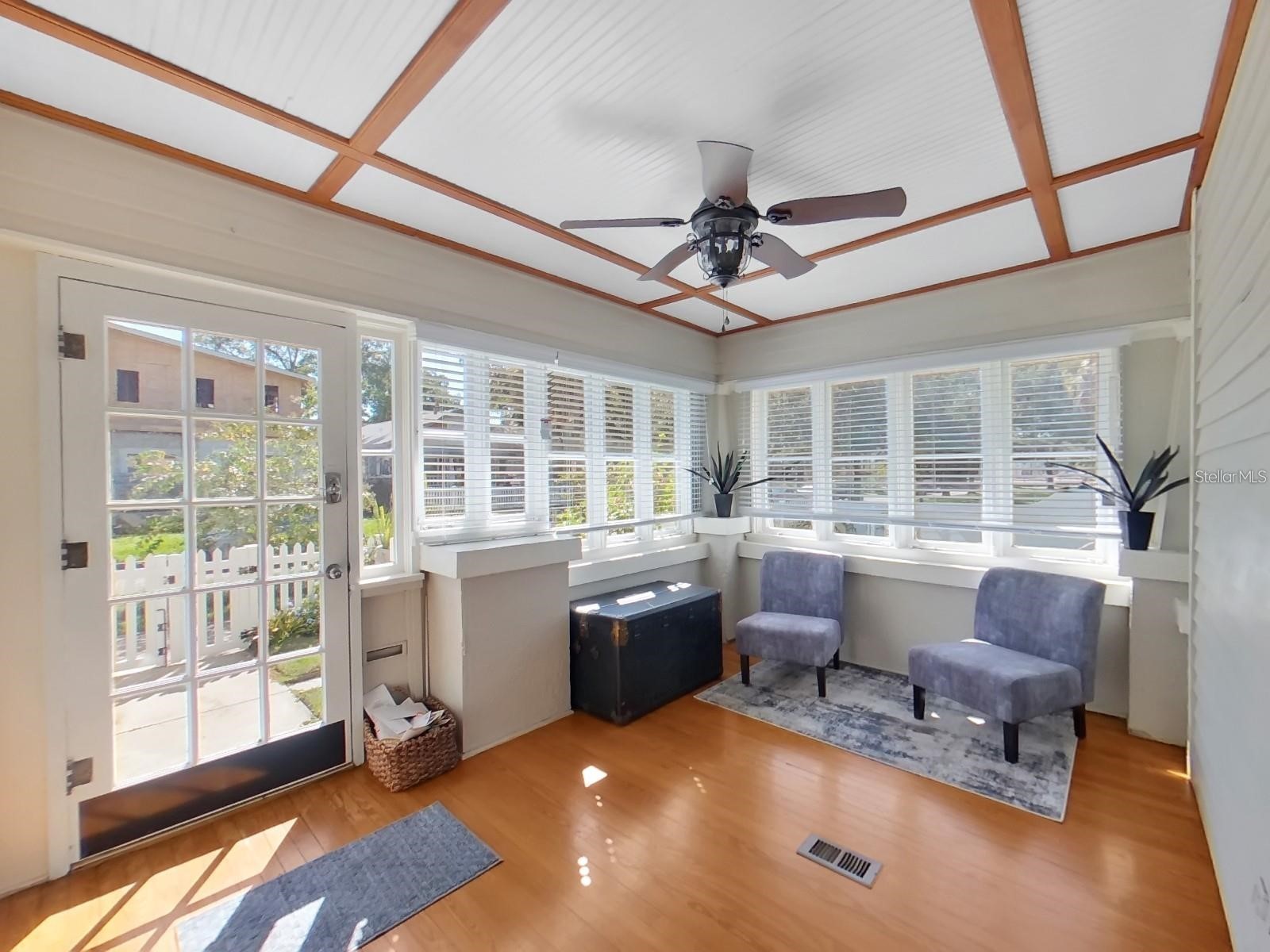 614 8th Street N Saint Petersburg FL 33701 TB8481948 image17