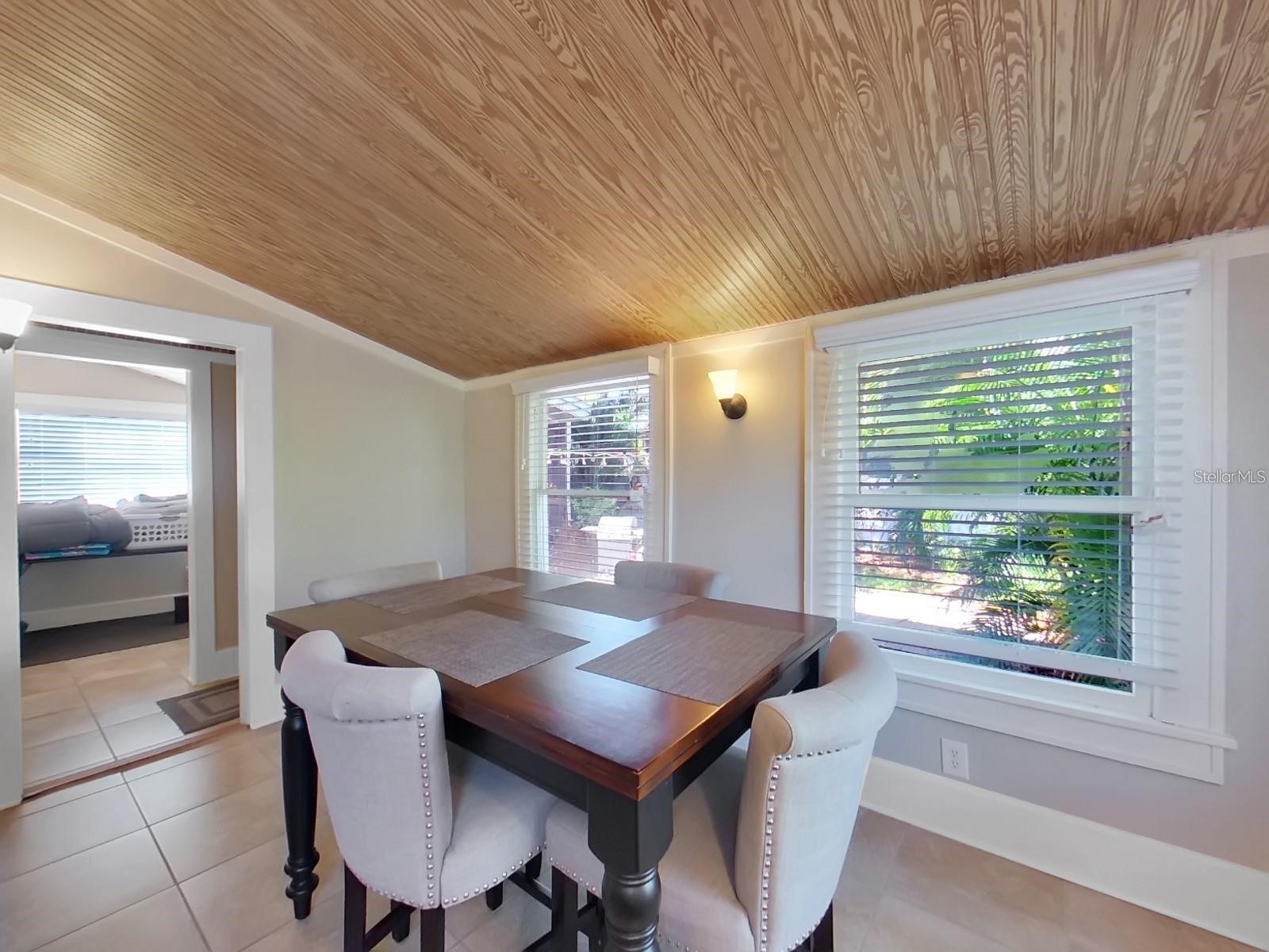 614 8th Street N Saint Petersburg FL 33701 TB8481948 image25