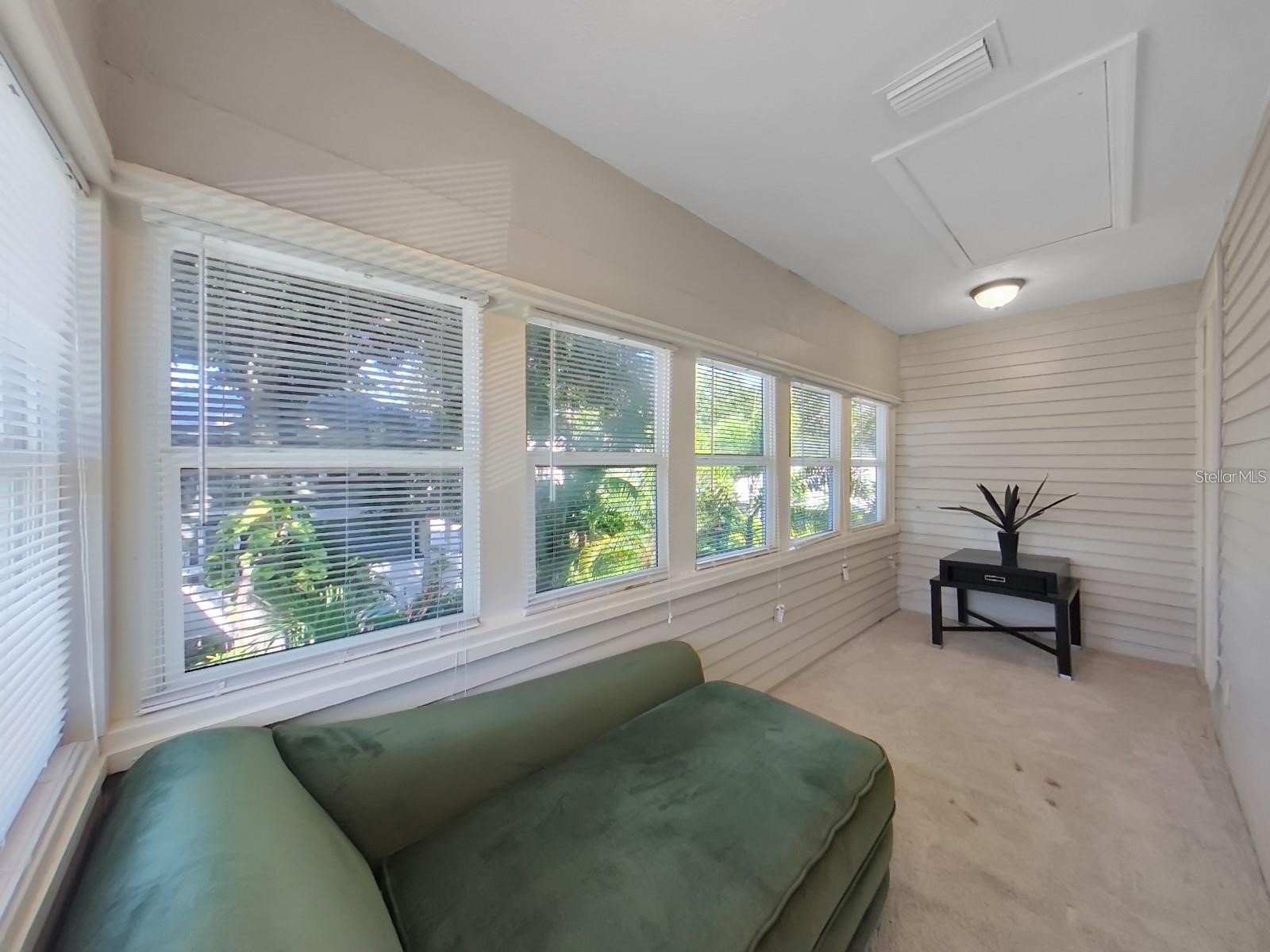 614 8th Street N Saint Petersburg FL 33701 TB8481948 image27