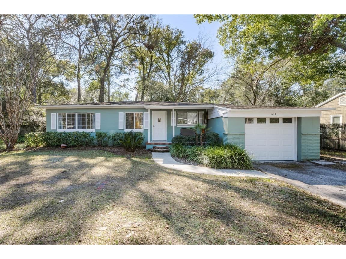 614 E Pennsylvania Avenue Deland FL 32724 V4928778 image1